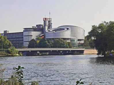 El Tribunal Europeo de Derechos Humanos niega la libertad religiosa de dos enfermeras suecas.